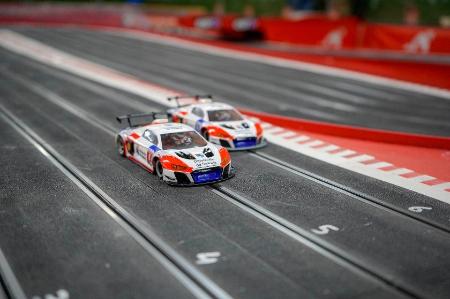 Imagen Atrás  Los coches con los que la Asociación Segoviana de Slot participa en competiciones autonómicas y nacionales lucirán la imagen de la Diputación