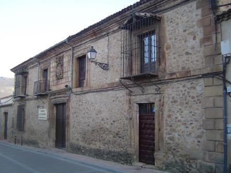 Casona. (Familia Sanz Merino)