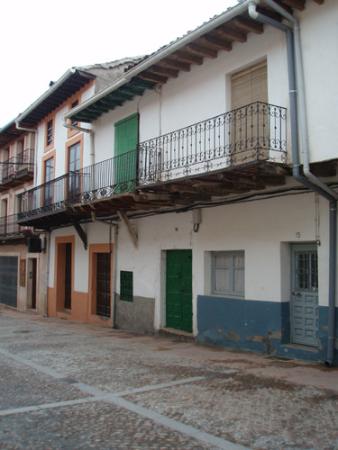 Fachadas de casas típicas de Riaza