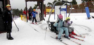 Imagen Las estaciones de esquí se mantienen abiertas gracias a los cañones de nieve