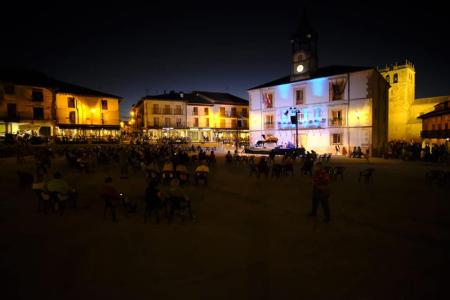 “MÚSICA A LA LUZ DE LA LUNA”